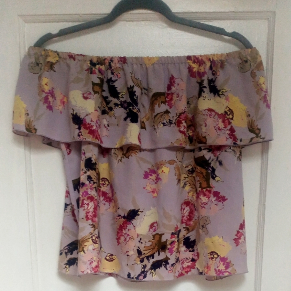 Aritzia wilfred crepe floral off shoulder blouse...small